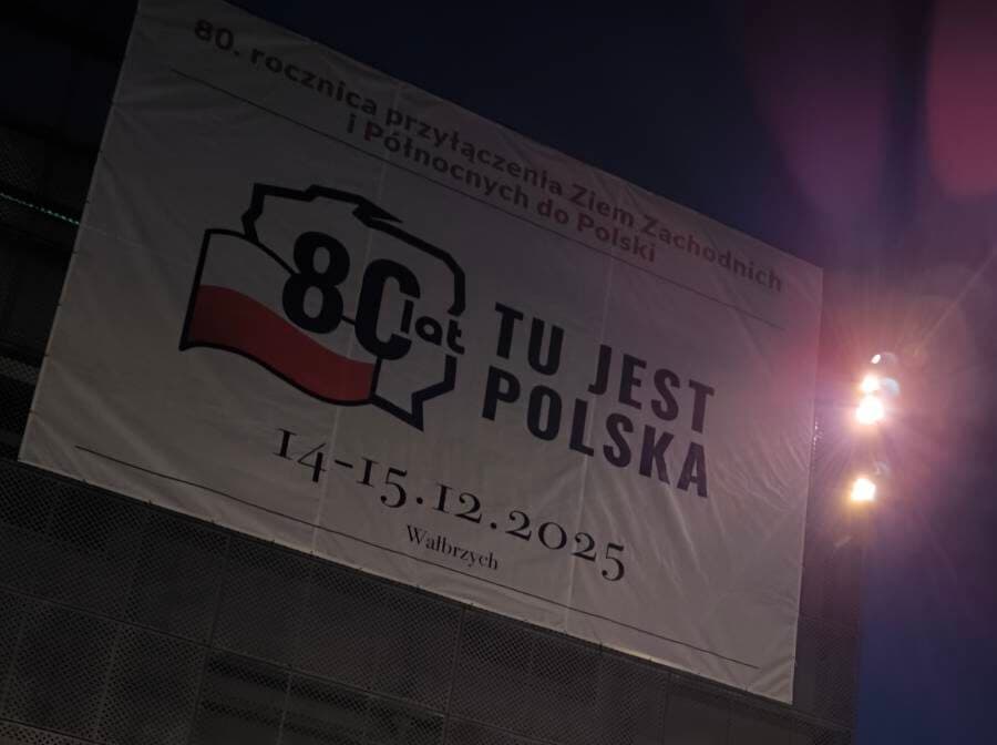 Miasto przyznaje: 0 zł na promocję „Tu jest Polska”. Tylko jeden post przed wydarzeniem.